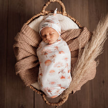 Load image into Gallery viewer, Snuggle Hunny Kids Swaddle &amp; Beanie Set - Paradise
