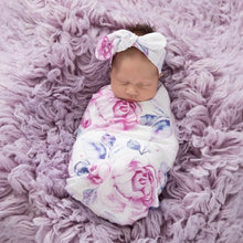Load image into Gallery viewer, Snuggle Hunny Kids Swaddle &amp; Beanie Set - Lilac Skies

